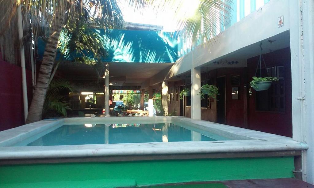 Hostal Chalupa Tulum Exterior photo